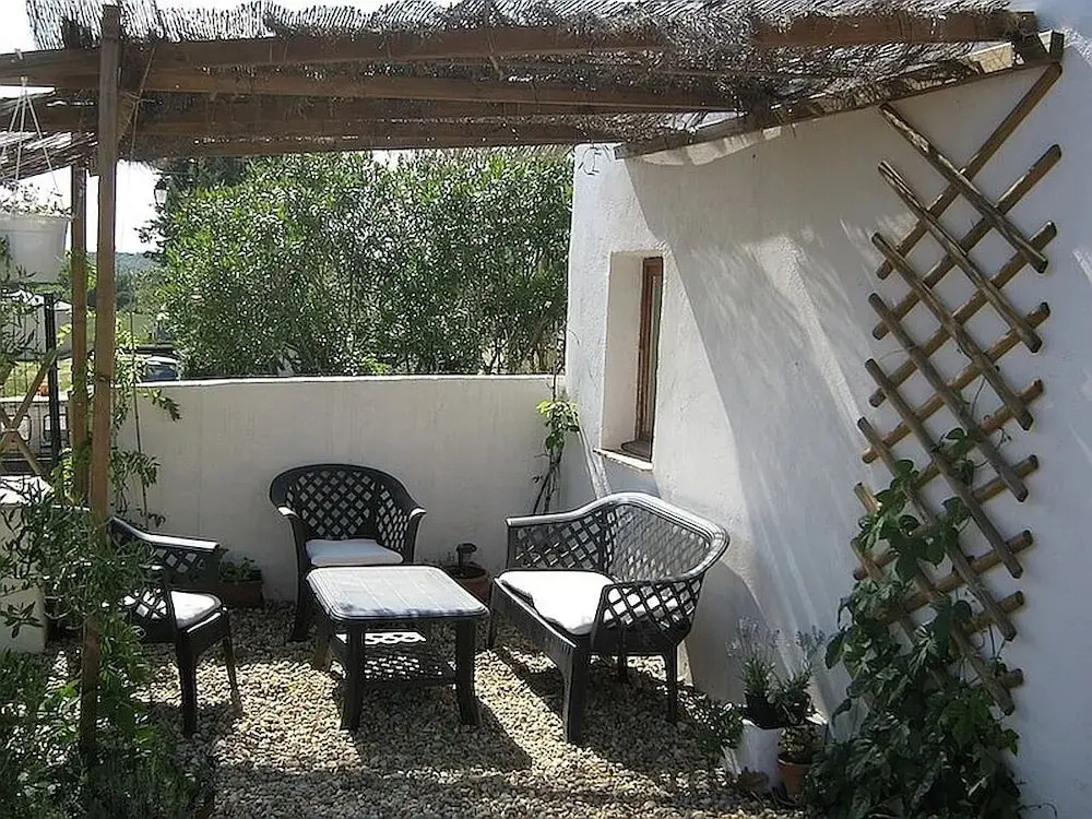 Large Ground Floor Apartment With 2 Bedrooms And A Big Terrace