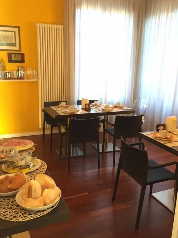 B&B Elio's Place
