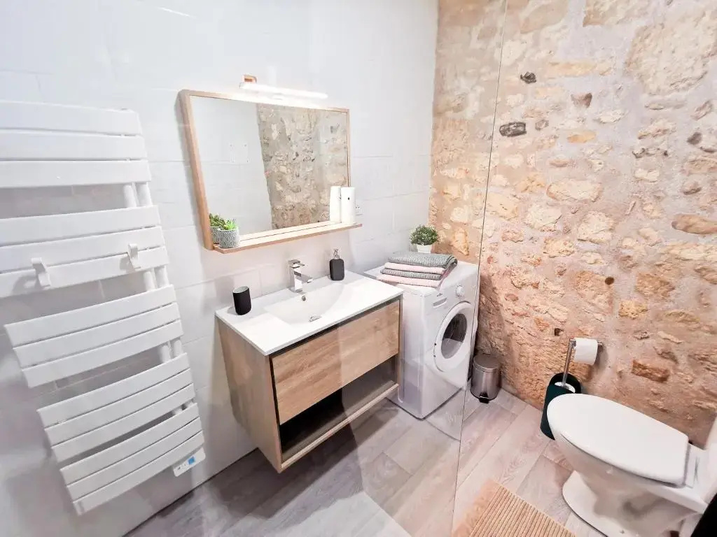 Appartement Ma Douce Charente - Superbe T3 Design et Fonctionnel - Hyper Centre à Saintes
