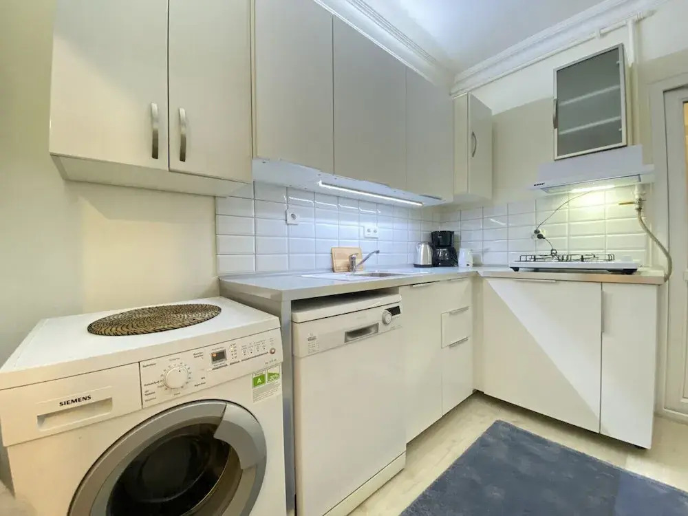 Missafir Modern Flat with Balcony on Bagdat Street