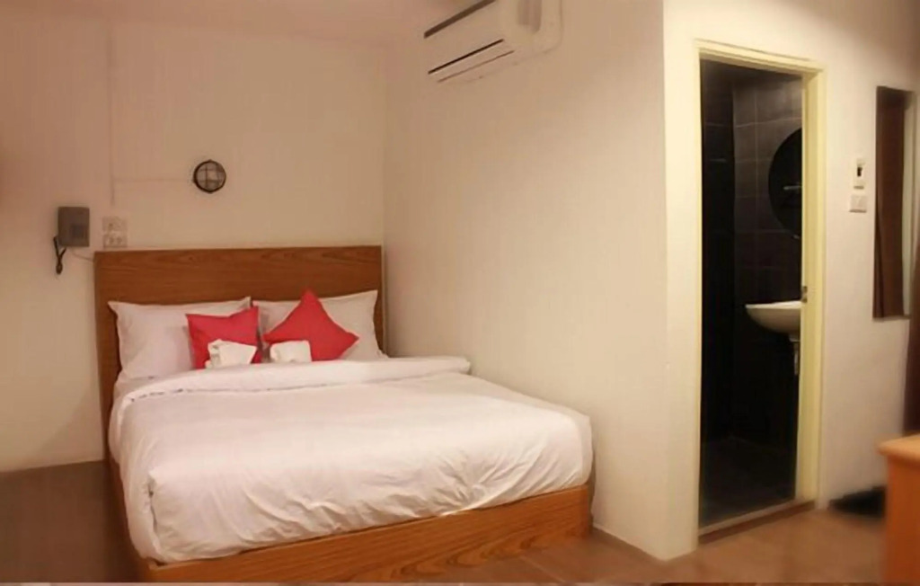 I Room Hotel