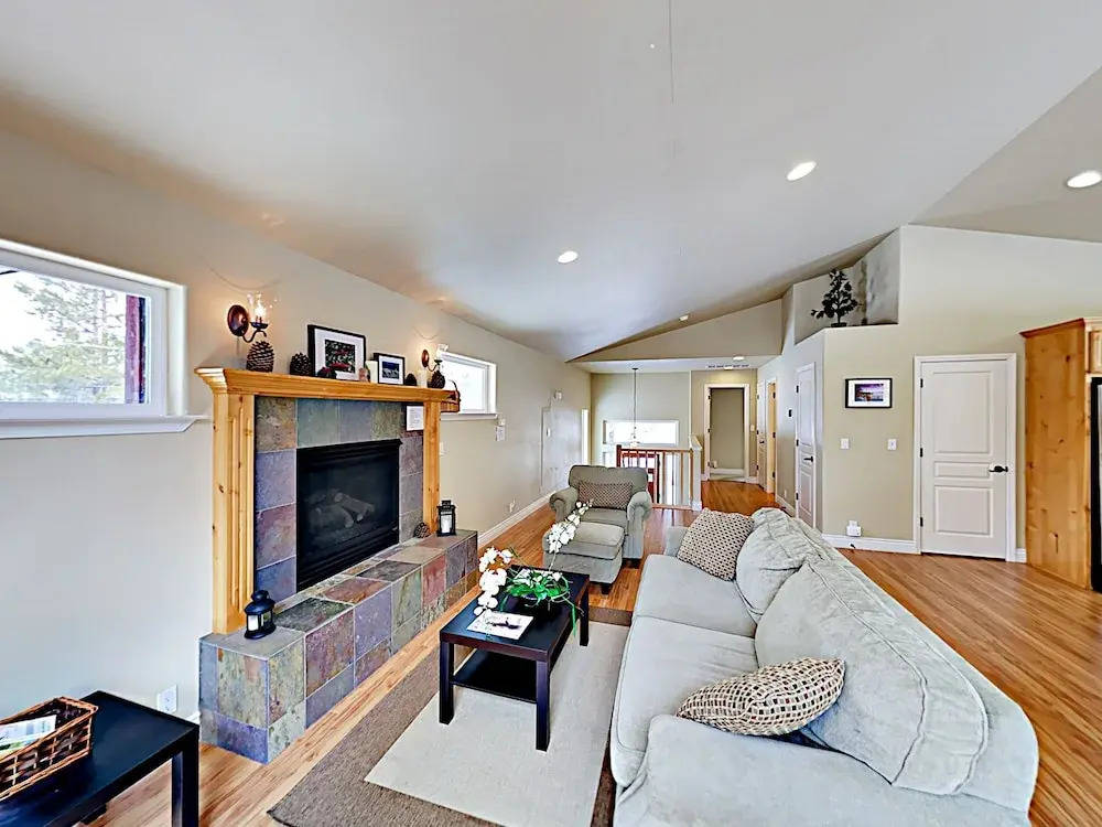2638 South Lake Tahoe - 3 Br Home