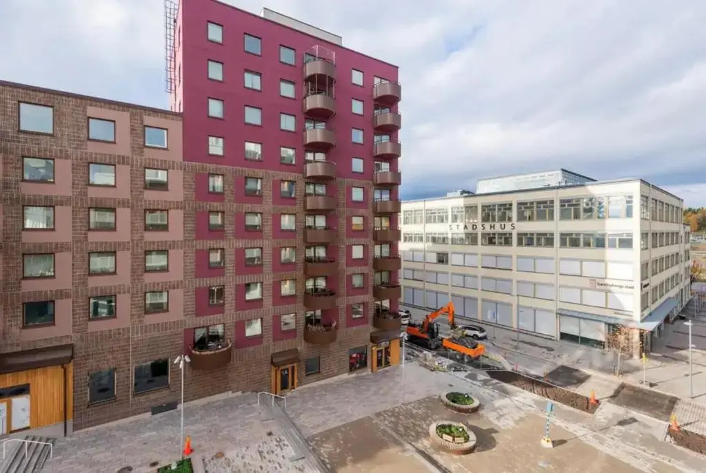 Luxury Business Studio Apartment - Garden View