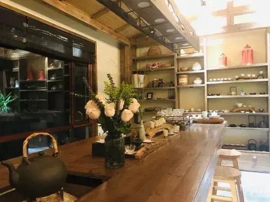 Xiangjian Chashe Hostel