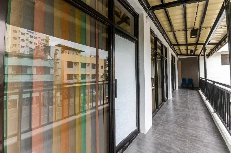 OYO 476 Hedda Hotel (Quarantine Hotel)  (Vaccinated Staff)