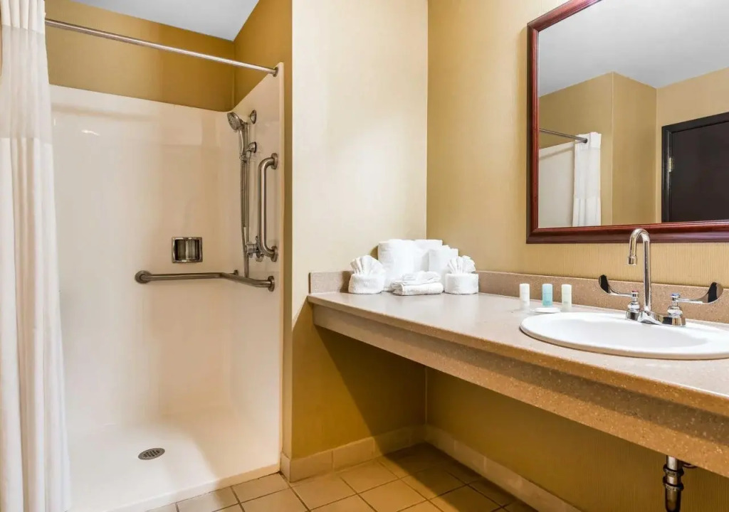Clarion Hotel & Conference Center Colorado Springs