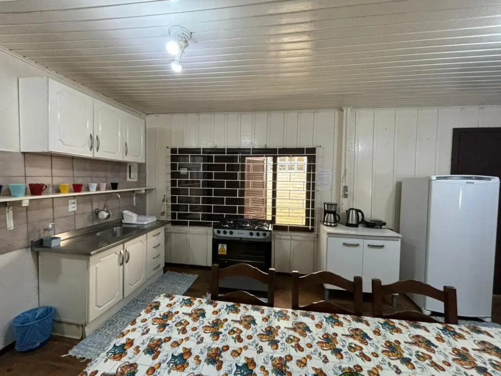 CASA PERTINHO DA PRAIA PARA ATÉ 12 PESSOAS COM MESA DE SINUCA E PING PONG aceita pets