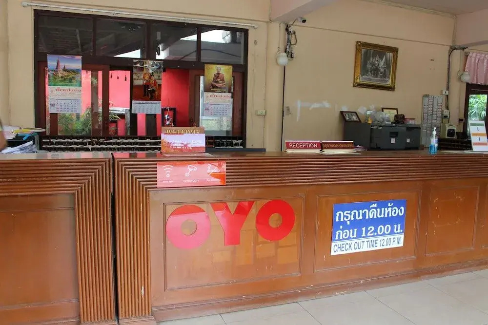 OYO 75409 Premium The Family Hotel