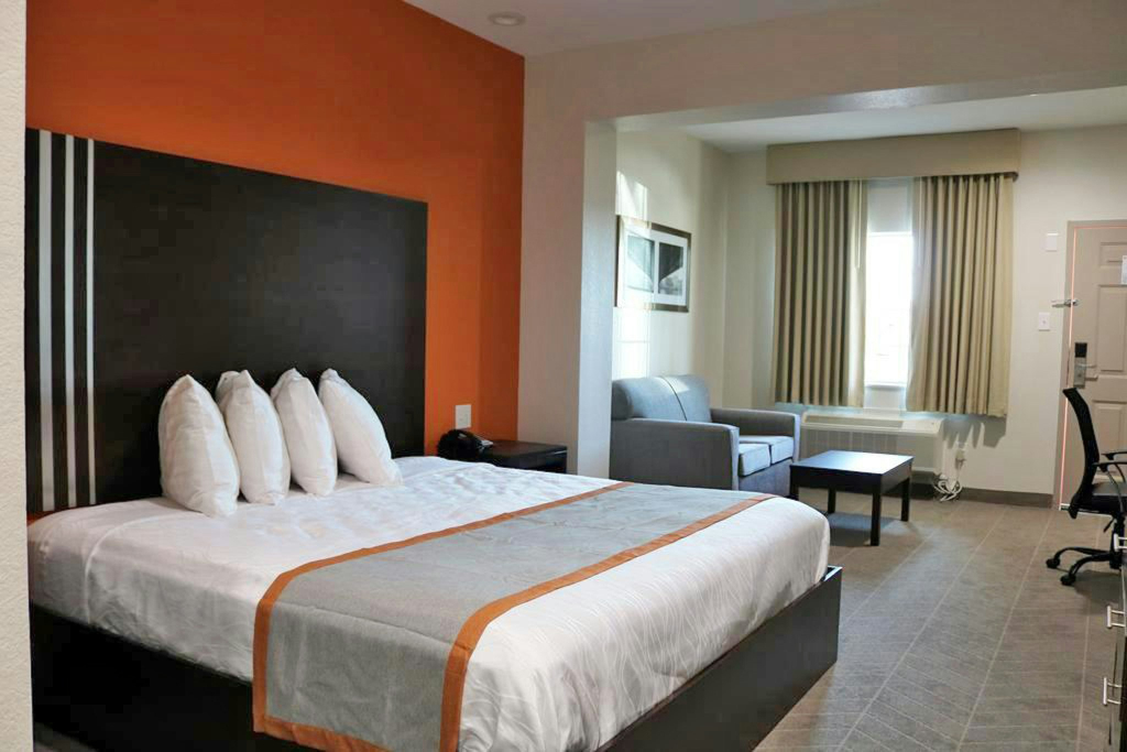 Scottish Inn & Suites - IAH Airport