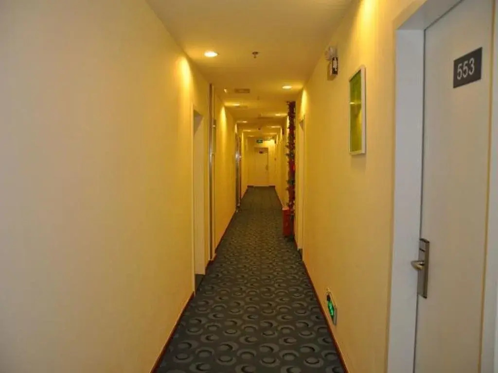7 Days Inn Zhuhai Gongbei Tunnel Branch