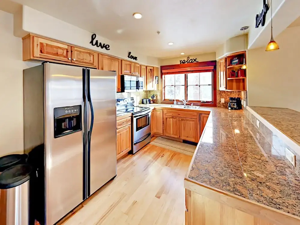 Ore House Condo #206 3 Bedrooms 3 Bathrooms Condo