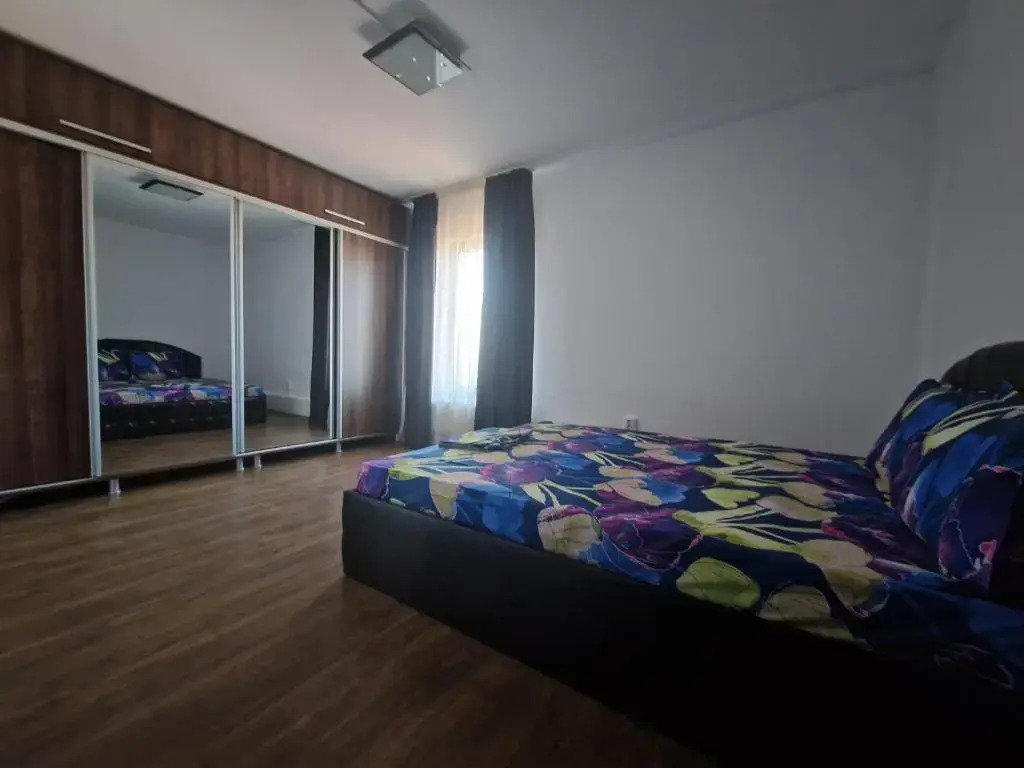 Jolie Suites