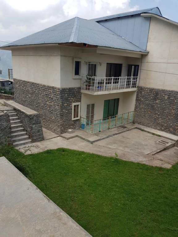 Bhurban 2bed townhouse with a lawn