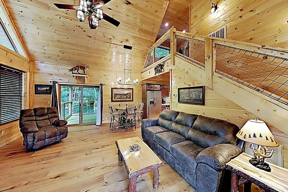 New Listing! All-suite - 1.5 Acres & Hot Tub 2 Bedroom Home