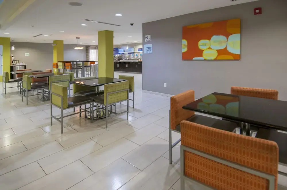 Jackson Hotel and Suites