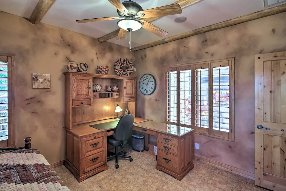 Patio, Grill & Yard: Pet-friendly Lake Havasu Gem