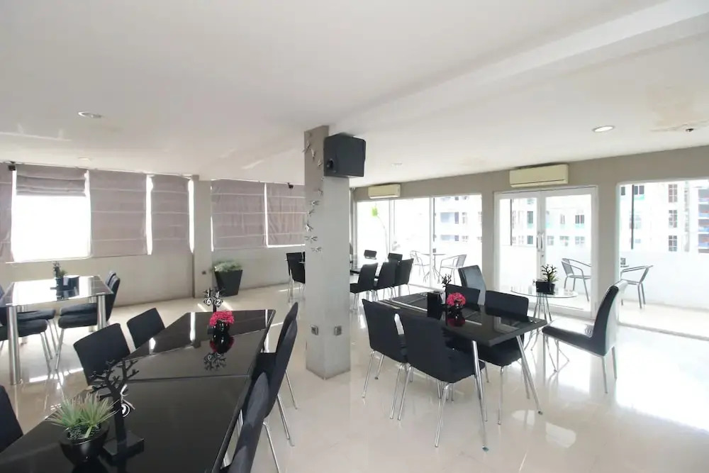 Airy Thamrin Kota Bumi 31 Jakarta