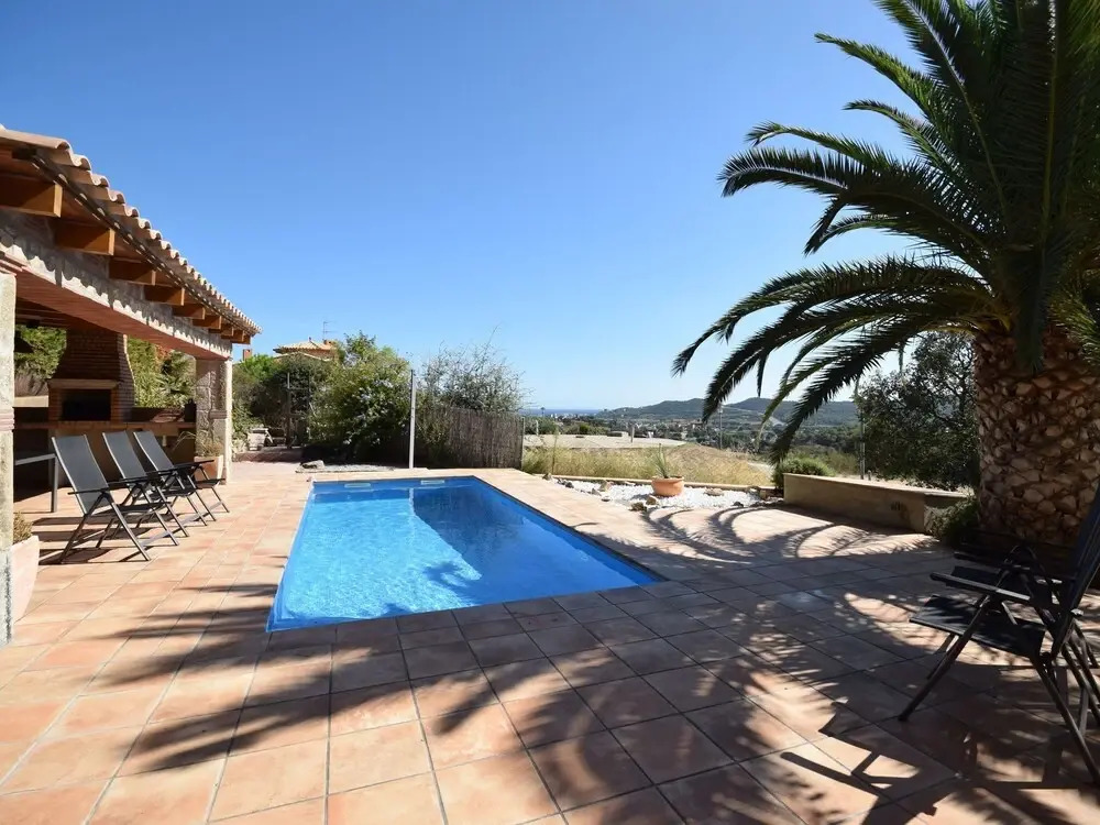 Villa in Calonge near the Beach