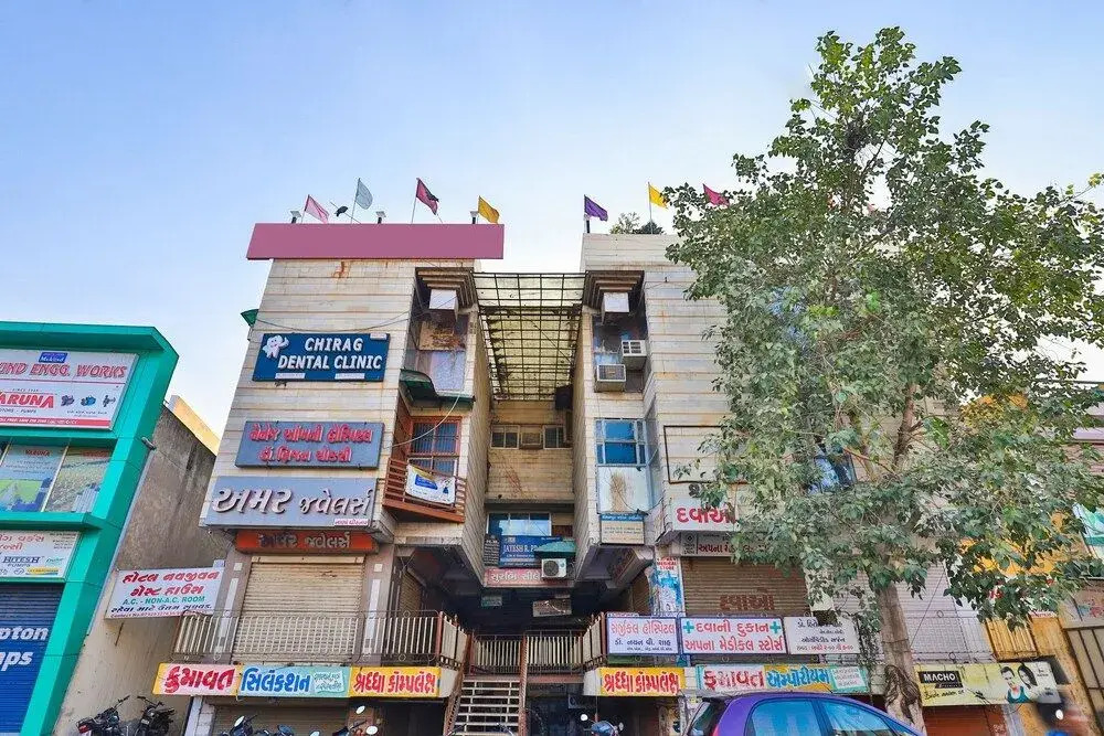 OYO 22374 Hotel Navjivan