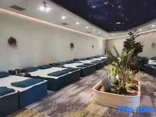 Xiqian Yujing Holiday Hotel