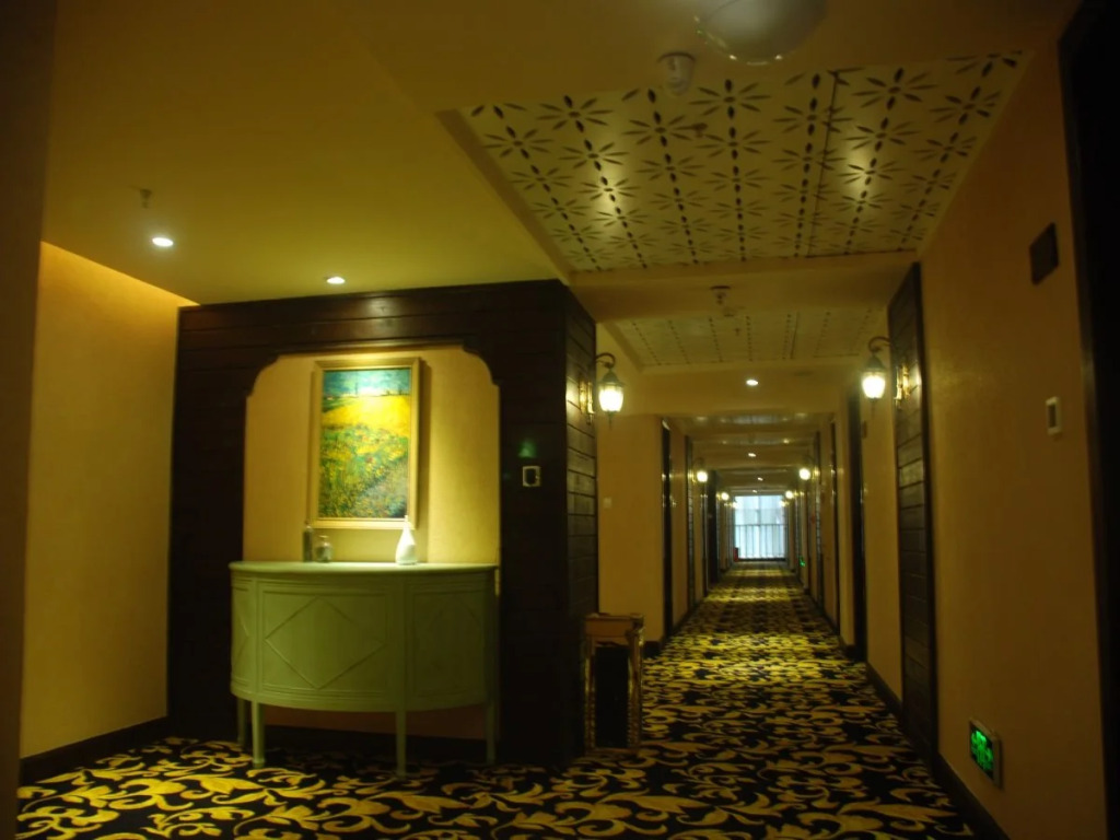 Chengdu Zifei Hotel
