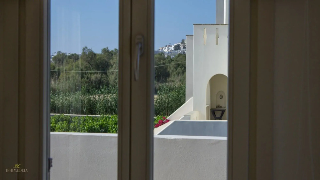 Iphimedeia Luxury Hotel & Suites