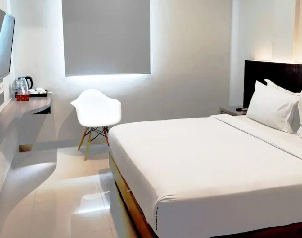 Emerald Hotel