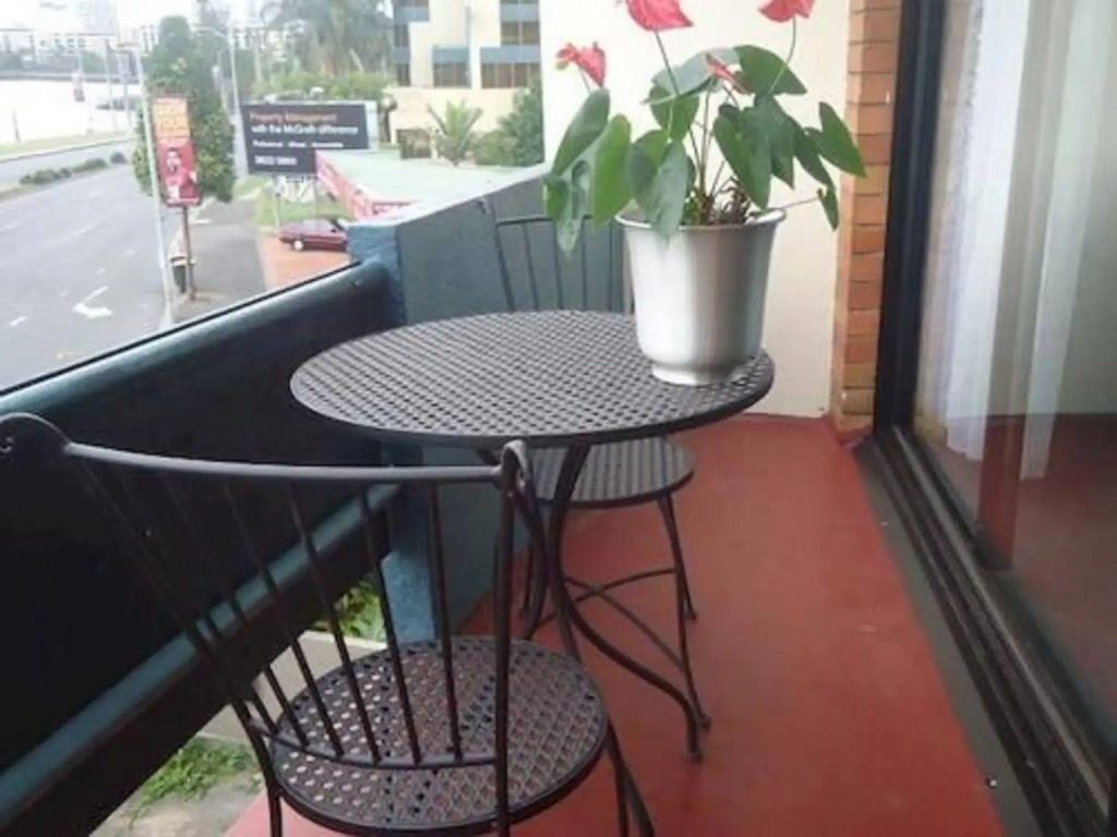Kingsford Riverside Inn
