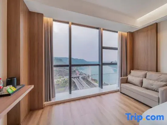 Rujia Rui Baiyun Hotel (Chongqing Jiangjin Shengquan Temple Subway Station)