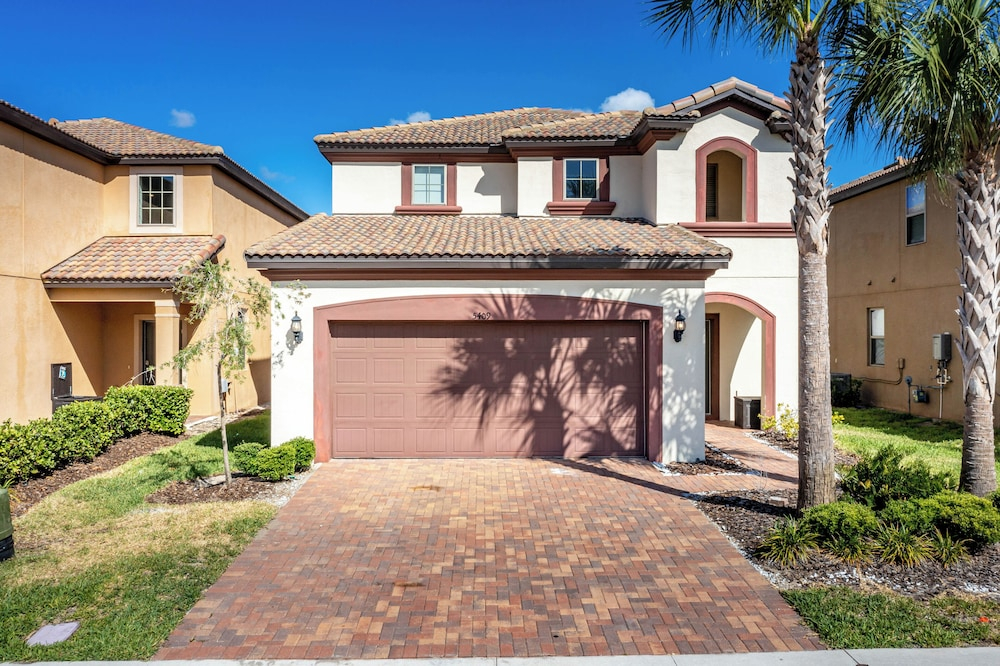 Flash 20 Off Luxury Single Family w Pvt Pool