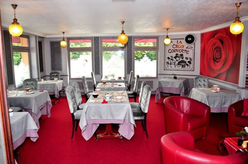 Logis Hôtel-Restaurant La Croix Couverte