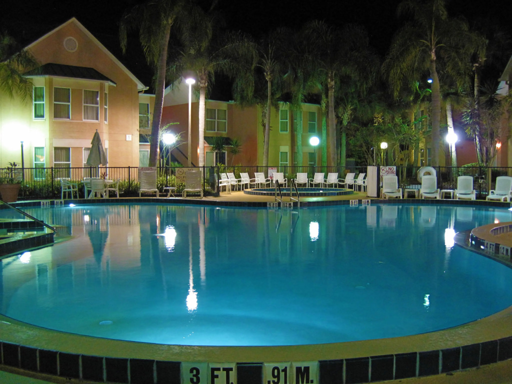 2 Room Celebration Disney Poolside Spa-golf Condo