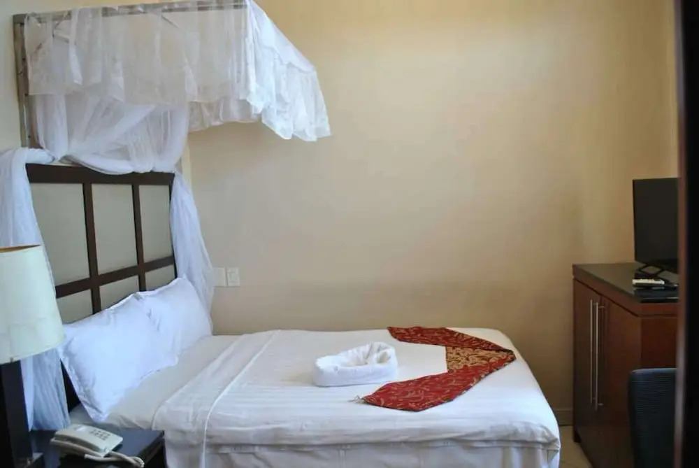 ShaMooL Hotel