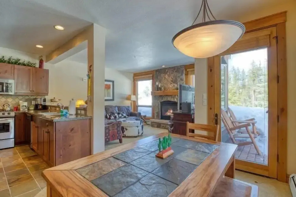 Private Family Friendly 2 Bedroom Townhome Located In East Keystone With Access To Free Shuttle Service
