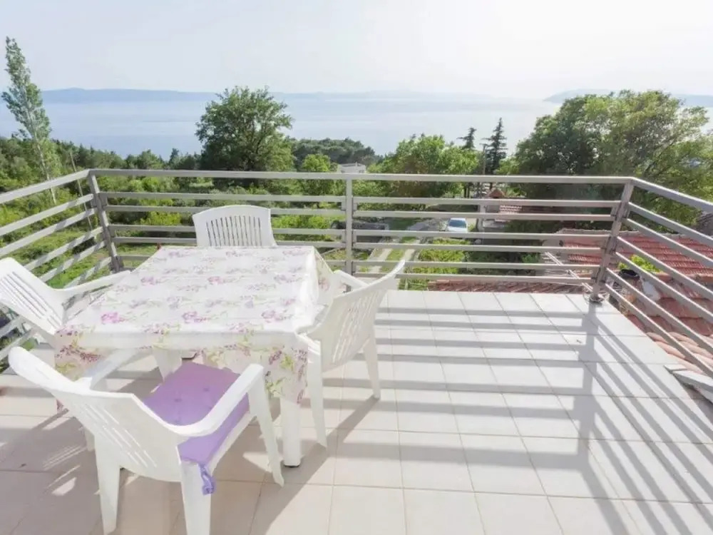 Villa in Tučepi with Pool near Seabeach