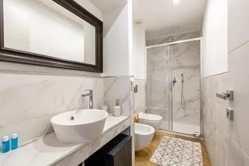 Modern Apt 300Mt From Milano Central Station!
