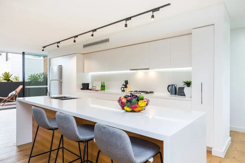 Sydney Townhouse with Parking and Deck