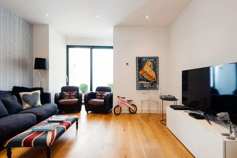 Enchanting Southfields Home by King George's Park