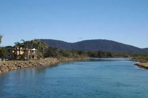 Beachfront 5, 25 Willow Street