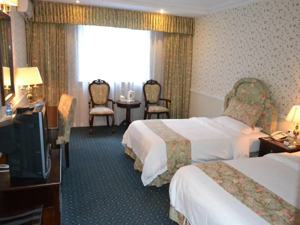 Oak Hotel