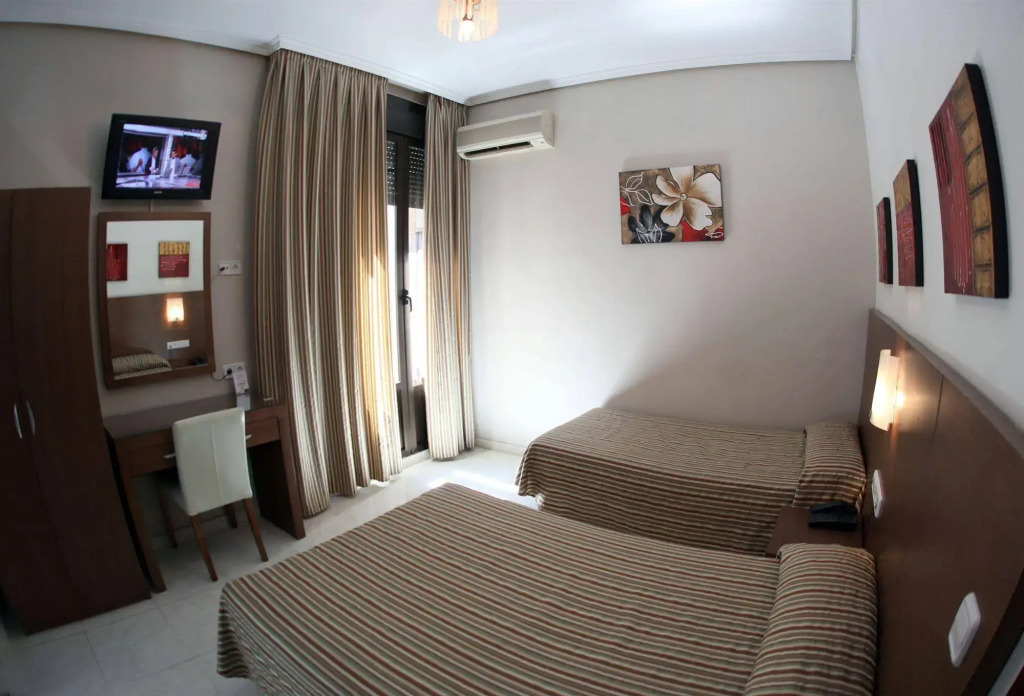 Hostal Atocha Almudena Martín