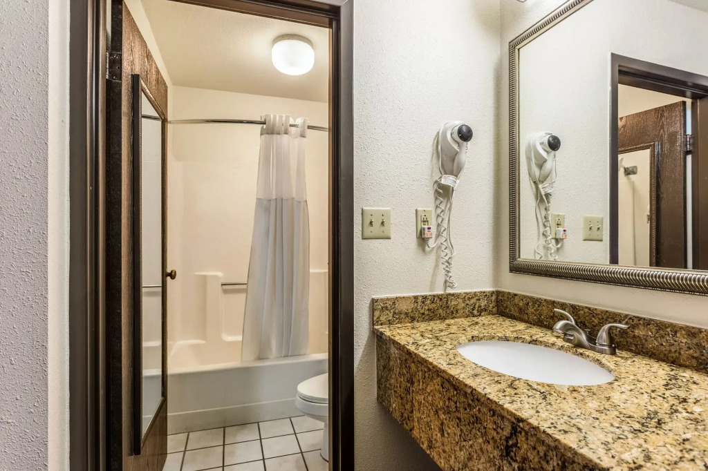 Quality Inn Tupelo Central