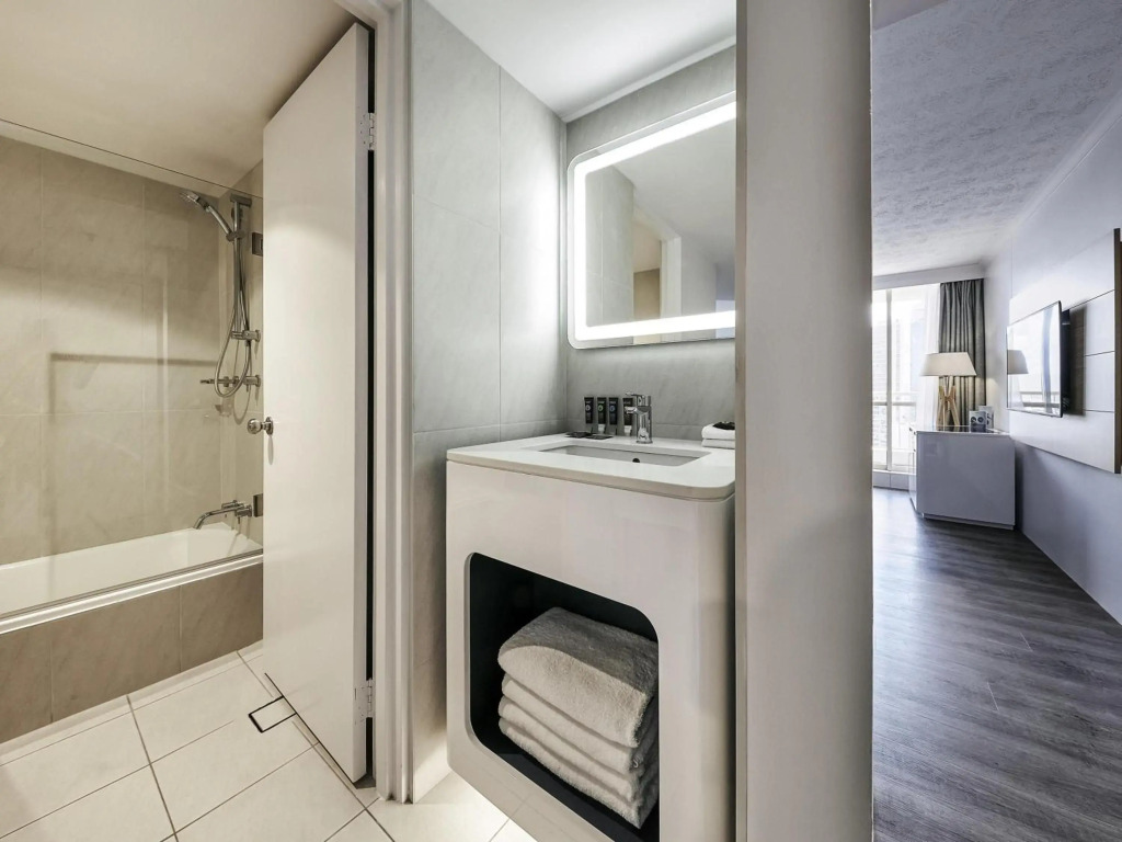 Novotel Surfers Paradise