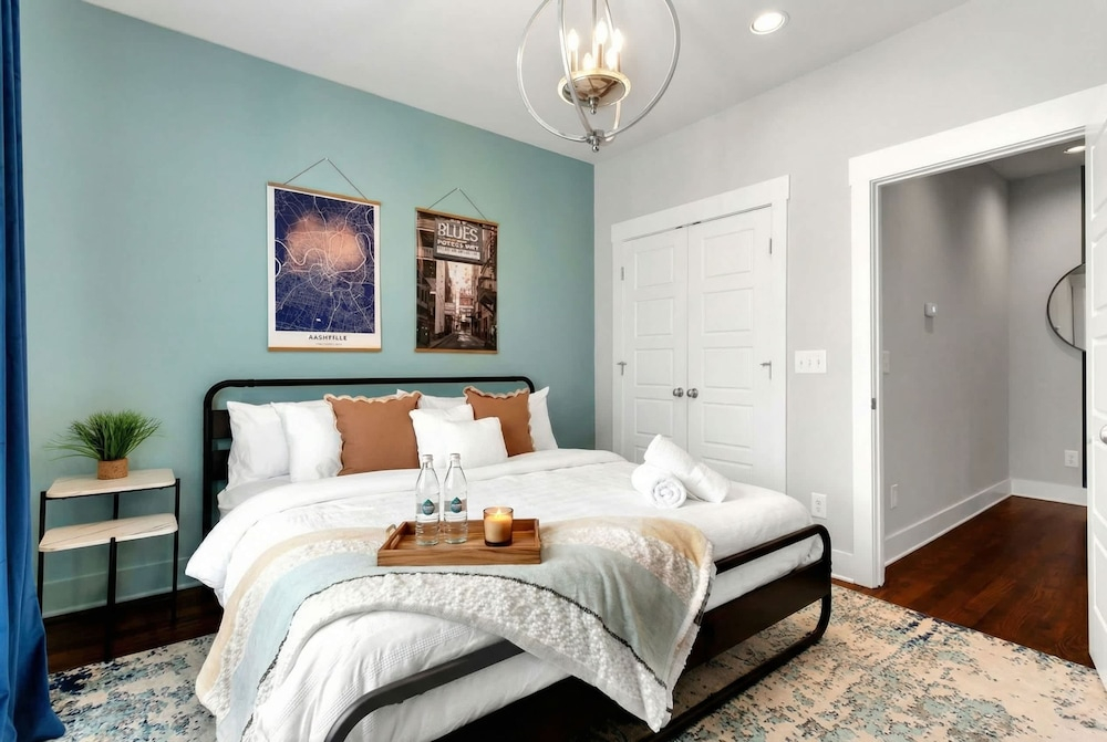 Near Gulch 12 South Book Luxury Now