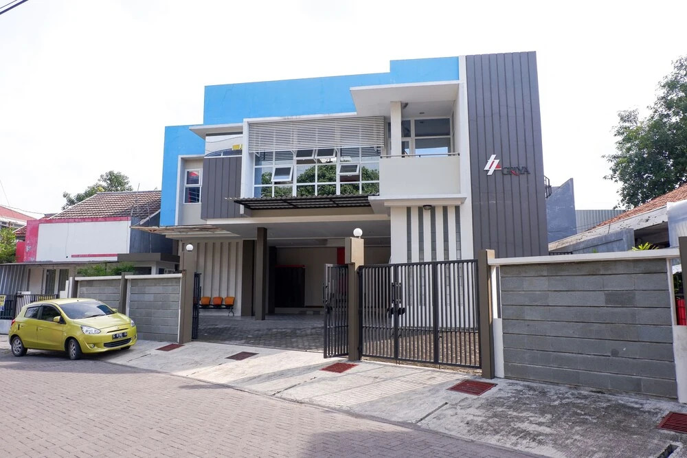 RedDoorz Plus near Mall Ciputra Semarang