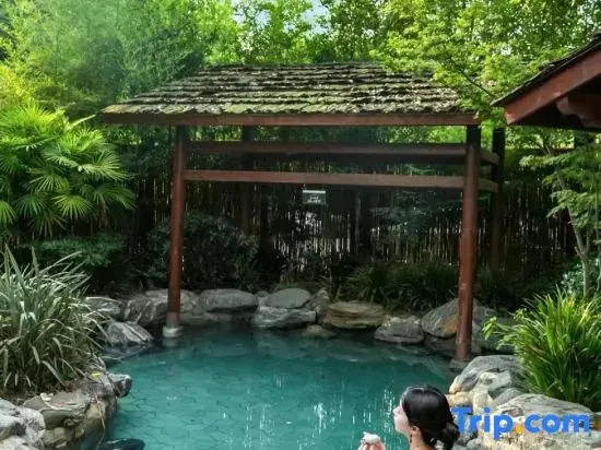 Beijing Yunshui Yaoshanju Hot Spring Resort (Changping Ming Tombs Resort)