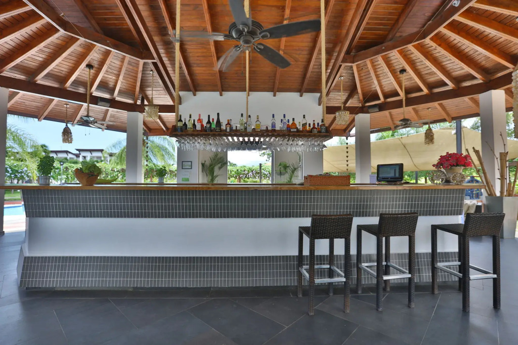 Sybaris Suites & Residences