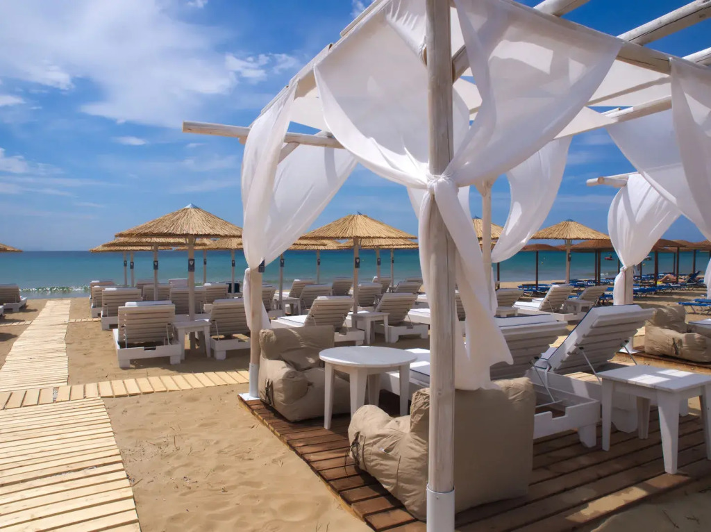 Amaryllis Beach Hotel