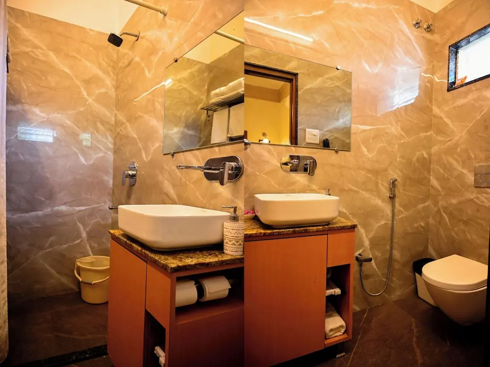 Hotel Cresent - Near Assi Ghat Varanasi