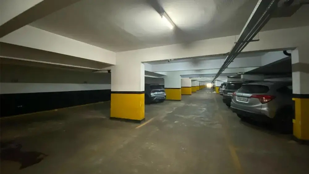 Apto com boa Localiza o Garagem e Ar-condicionado